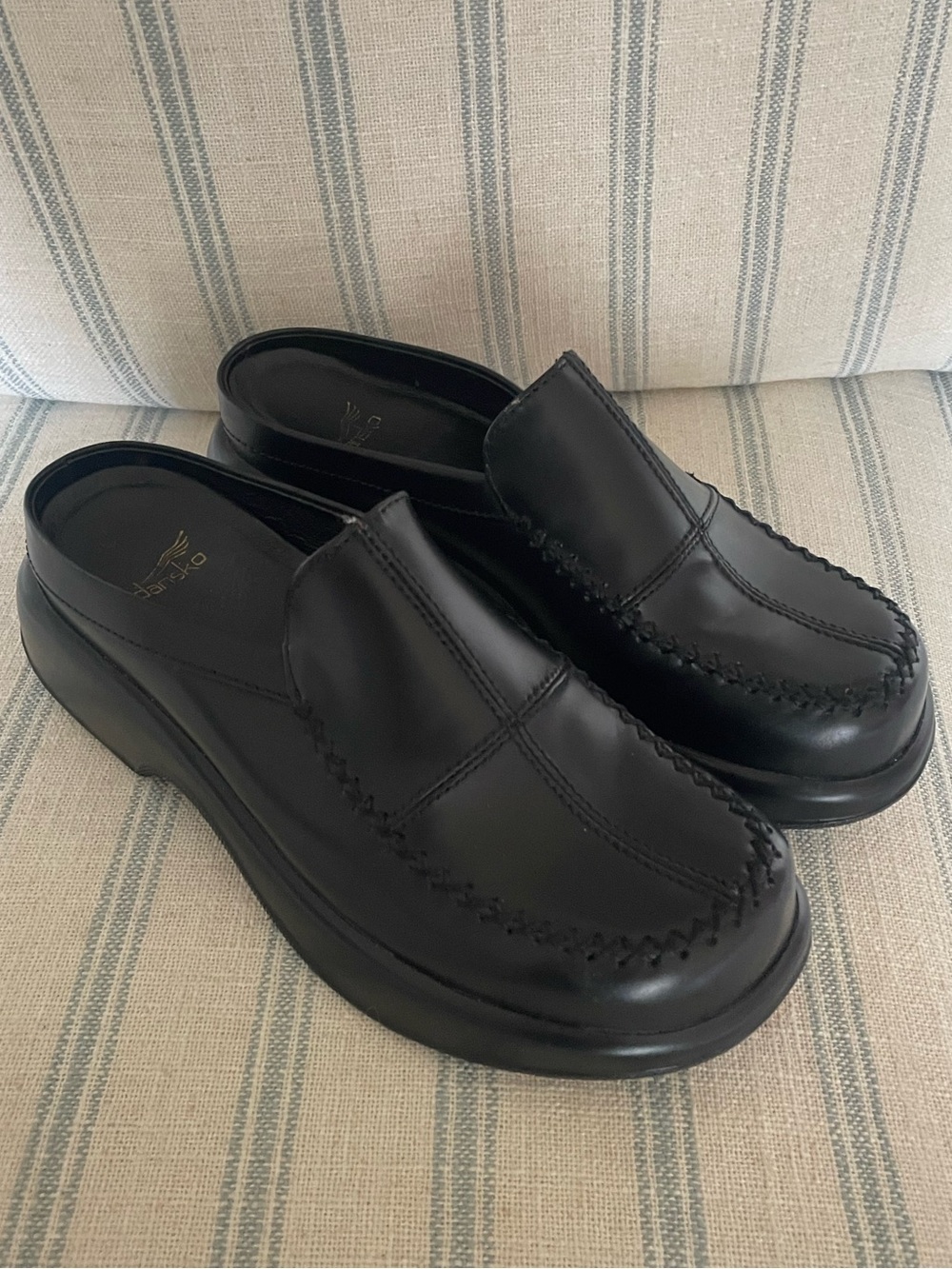 Dansko Madigan Black Leather Platform Slip On Clog Mules 38 / 7.5-8